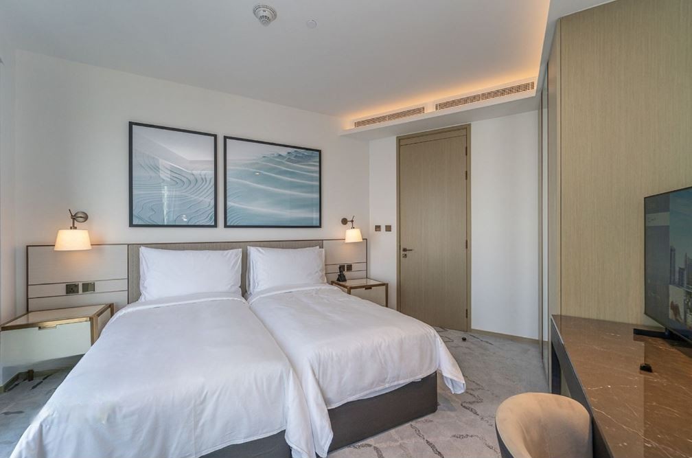 Address Harbour Point Tower 1